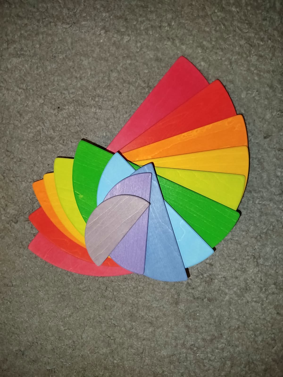 Holzstapel„Regenbogen“